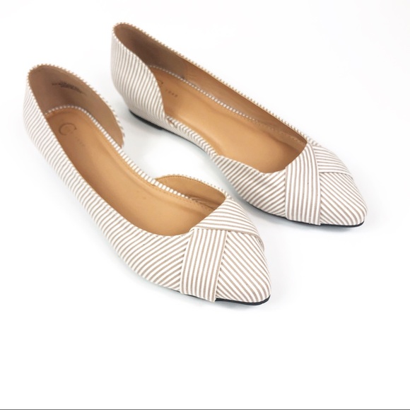 C East 1946 Shoes - Tan & White Flats W/ Mini Heel - Size 11W